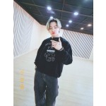 黒猫ネックスウェットシャツ- jungkook-clothing