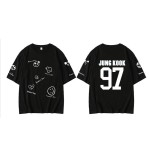 ステージ上の黒い半袖tシャツptd bts kpop衣装