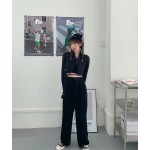 gala stray kidsのための腰をcinchingクロップブレザー- kpop inspo衣装