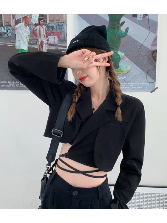 Waist-Cinching Cropped Blazer for Gala Stray Kids - KPOP Inspo Outfits